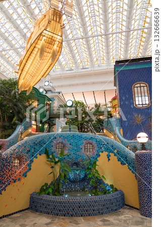 ジブリの大倉庫の風景 132666639