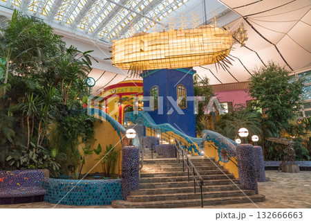 ジブリの大倉庫の風景 132666663