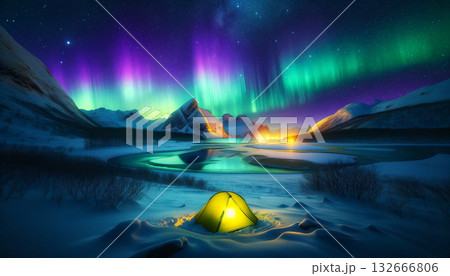 カラフルなオーロラが夜空に広がる雪山の風景。発光するテントと湖のイラスト背景 カラフルなオーロラが夜空に広がる雪山の風景。発光するテントと湖のイラスト背景 132666806