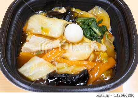 おいしいコンビニ弁当の中華丼弁当 132666880