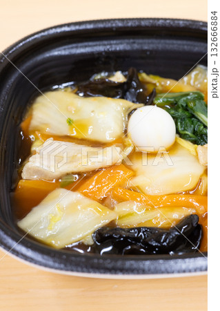 おいしいコンビニ弁当の中華丼弁当 132666884