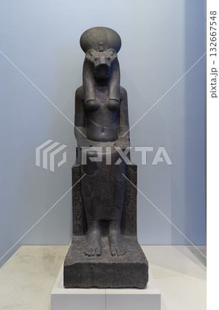 Melbourne, Australia - July 2, 2024 : Statue of the goddess Sekhmet on display at the National Gallery of Victoria in Melbourne, Australia on July 2, 2024. 132667548