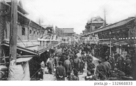 古写真 1918-1933年 東京 浅草の仲見世通り 古写真 1918-1933年 東京 浅草の仲見世通り 132668833