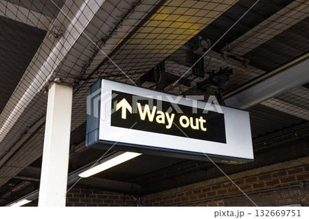 Underground Station 'Way out' Sign with Arrow - Metro Platform Directional Guidance 132669751