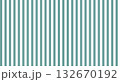 ストライプ 　背景　ホライゾングリーン 132670192