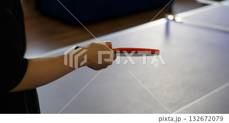 卓球をする 132672079