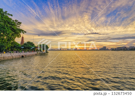 Tran Quoc Pagoda at Sunset, Hanoi, Vietnam 132673450