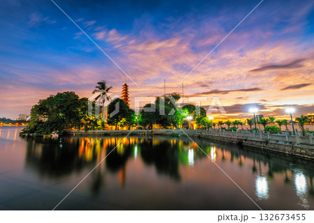 Tran Quoc Pagoda at Sunset, Hanoi, Vietnam 132673455