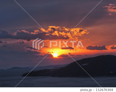 万葉の岬から見る播磨灘の夕景 132676369