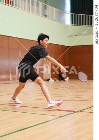 バドミントン部活風景 132677704