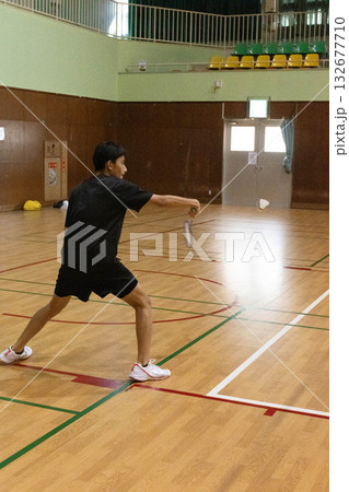 バドミントン部活風景 132677710
