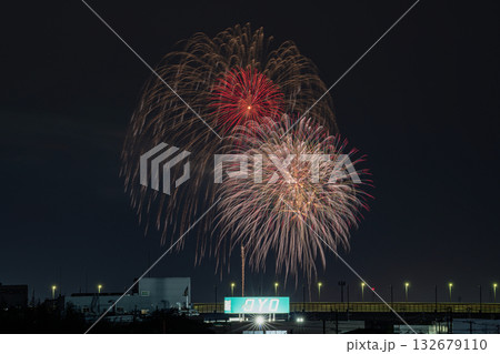 浜松市の平口八幡神社祭典　奉納煙火大会と新東名高速道路の風景(静岡県) 132679110