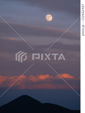 Material Dictionary Vol.94 Landscape of the Four Seasons and Peace. High quality photo 132682487