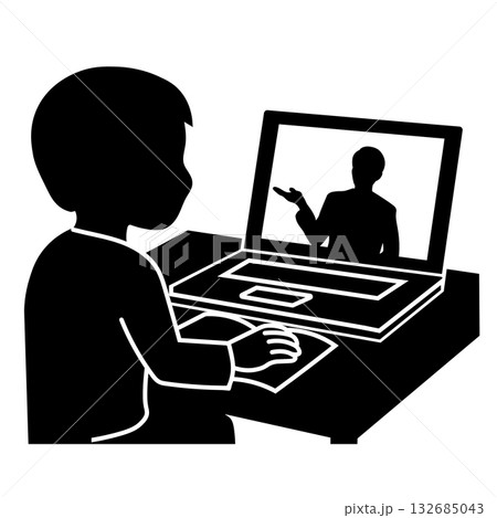 パソコンでオンライン学習を受ける人物のシルエットイラスト 132685043