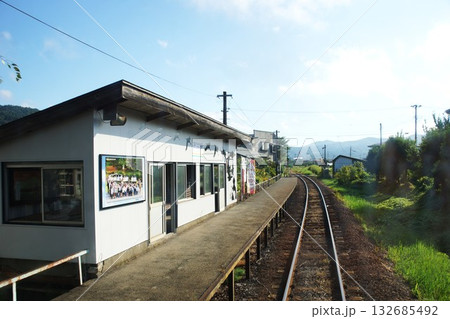 山形鉄道（フラワー長井線）からの車窓風景　おりはた駅 132685492