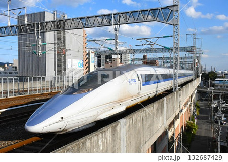博多へ向けて山陽新幹線をゆく500系のこだま851号 博多へ向けて山陽新幹線をゆく500系のこだま851号 132687429