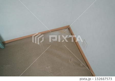 installation of an air conditioner installation of an air conditioner 132687573