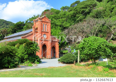 【長崎県】晴天の五島・堂崎天主堂 132687613