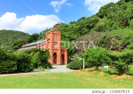 【長崎県】晴天の五島・堂崎天主堂 【長崎県】晴天の五島・堂崎天主堂 132687615