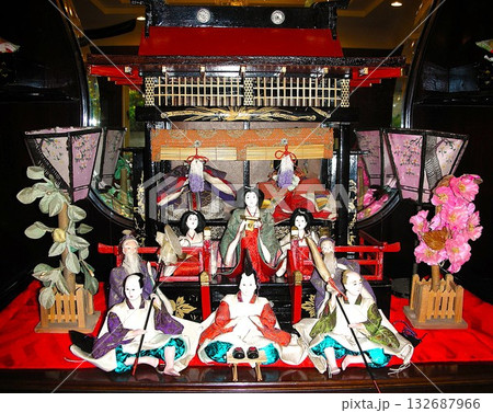 お雛様　大正の雛御殿　黒塗り御殿 132687966