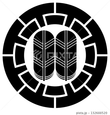 家紋です。大割源氏輪に並び鷹の羽と言います。 132688520