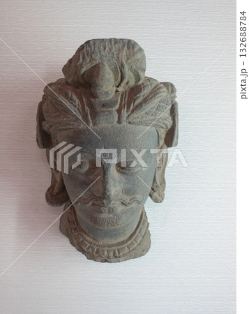 パキスタンの古都タキシラにあるタキシラ博物館に展示される仏教関係の パキスタンの古都タキシラにあるタキシラ博物館に展示される仏教関係の 132688784