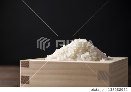 一合の生米 一合の生米 132688952