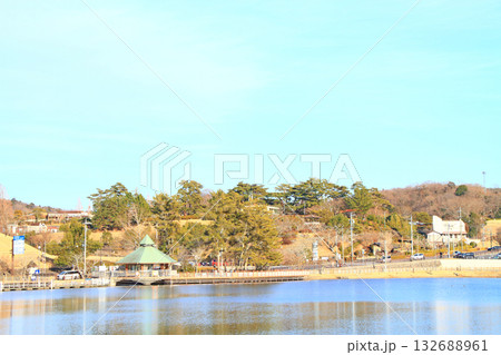 愛知県豊田市、鞍ヶ池公園の風景 132688961