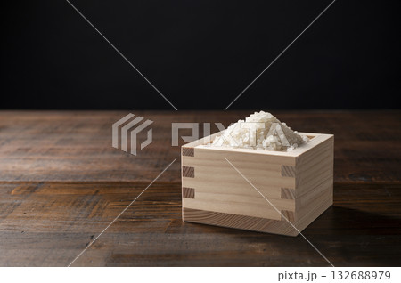 一合の生米 132688979