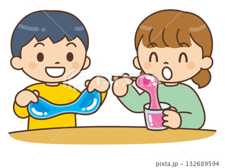 スライム作りをする子供 132689594