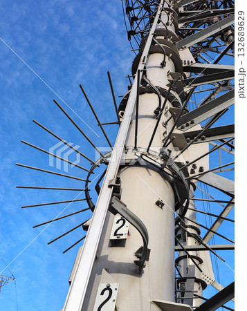 送電鉄塔のネズミ返し 132689629