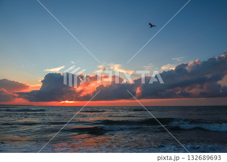 内灘海岸の夕焼け 内灘海岸の夕焼け 132689693