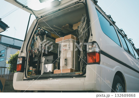 installation of an air conditioner 132689868