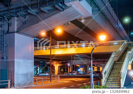 歩道橋から見たジャンクションの高架 歩道橋から見たジャンクションの高架 132689962