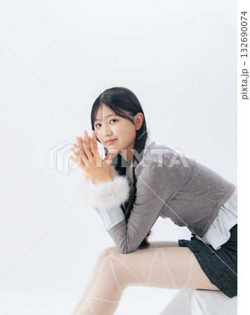 若い女性のファッションポートレート 若い女性のファッションポートレート 132690074