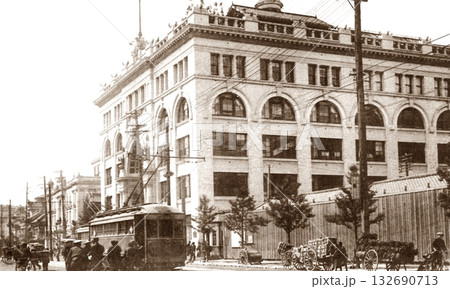 古写真 1918-1923年 東京 日本橋の三越呉服店 古写真 1918-1923年 東京 日本橋の三越呉服店 132690713