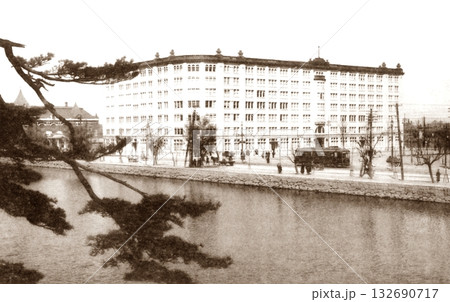 古写真 1918-1923年 東京 日比谷通りと海上保険ビルディング(現在の行幸通り付近) 古写真 1918-1923年 東京 日比谷通りと海上保険ビルディング(現在の行幸通り付近) 132690717