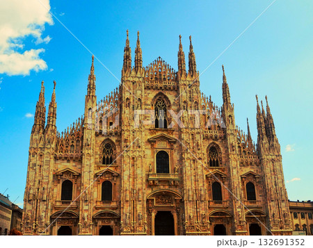 イタリアの夏を感じる!ミラノ旧市街のフォトジェニックな街角 イタリアの夏を感じる!ミラノ旧市街のフォトジェニックな街角 132691352