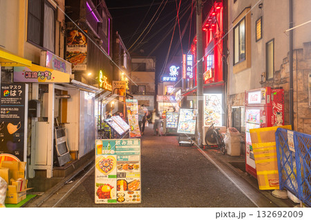 《東京都》新大久保コリアンタウンのストリート 132692009