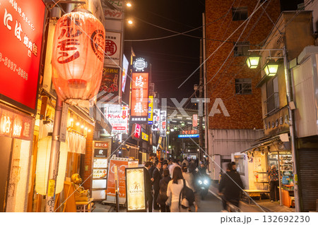 《東京都》高田馬場の繁華街・にぎわう飲み屋街 132692230