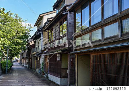 初秋の主計町茶屋街 132692526