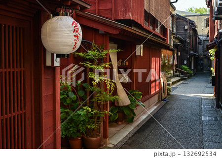初秋の主計町茶屋街 132692534