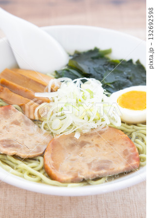 おいしい塩ラーメン おいしい塩ラーメン 132692598