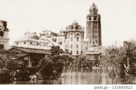 古写真　1914-1918年　東京　浅草公園の凌雲閣と瓢箪池 132693022
