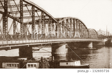古写真 1914-1918年 東京 両国橋と隅田川 古写真 1914-1918年 東京 両国橋と隅田川 132693716
