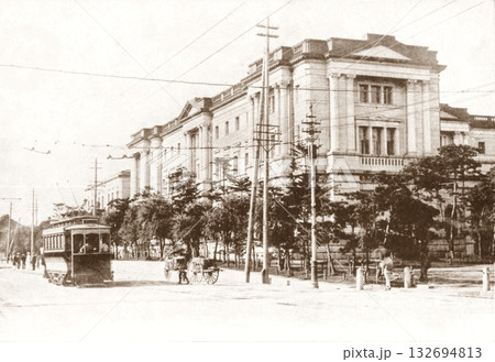 古写真　1909-1918年　東京　日本橋の日本銀行本店 132694813