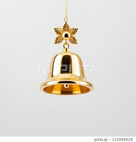 黄金のクリスマスベル 132694829