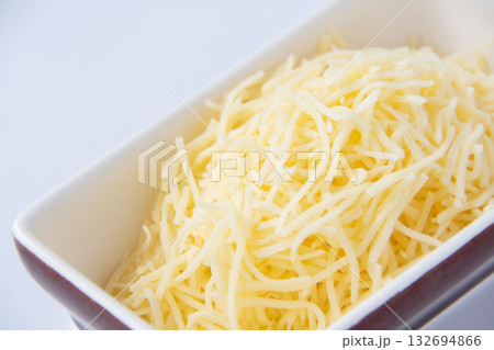 細切りチーズ 132694866
