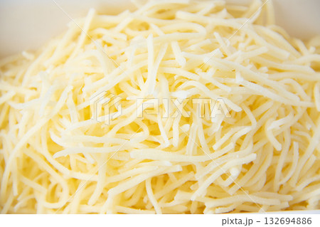 細切りチーズ 細切りチーズ 132694886
