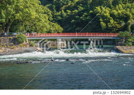 観流橋　関電宇治発電所放水路　宇治川 132694902
